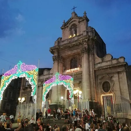 House * 카타니아